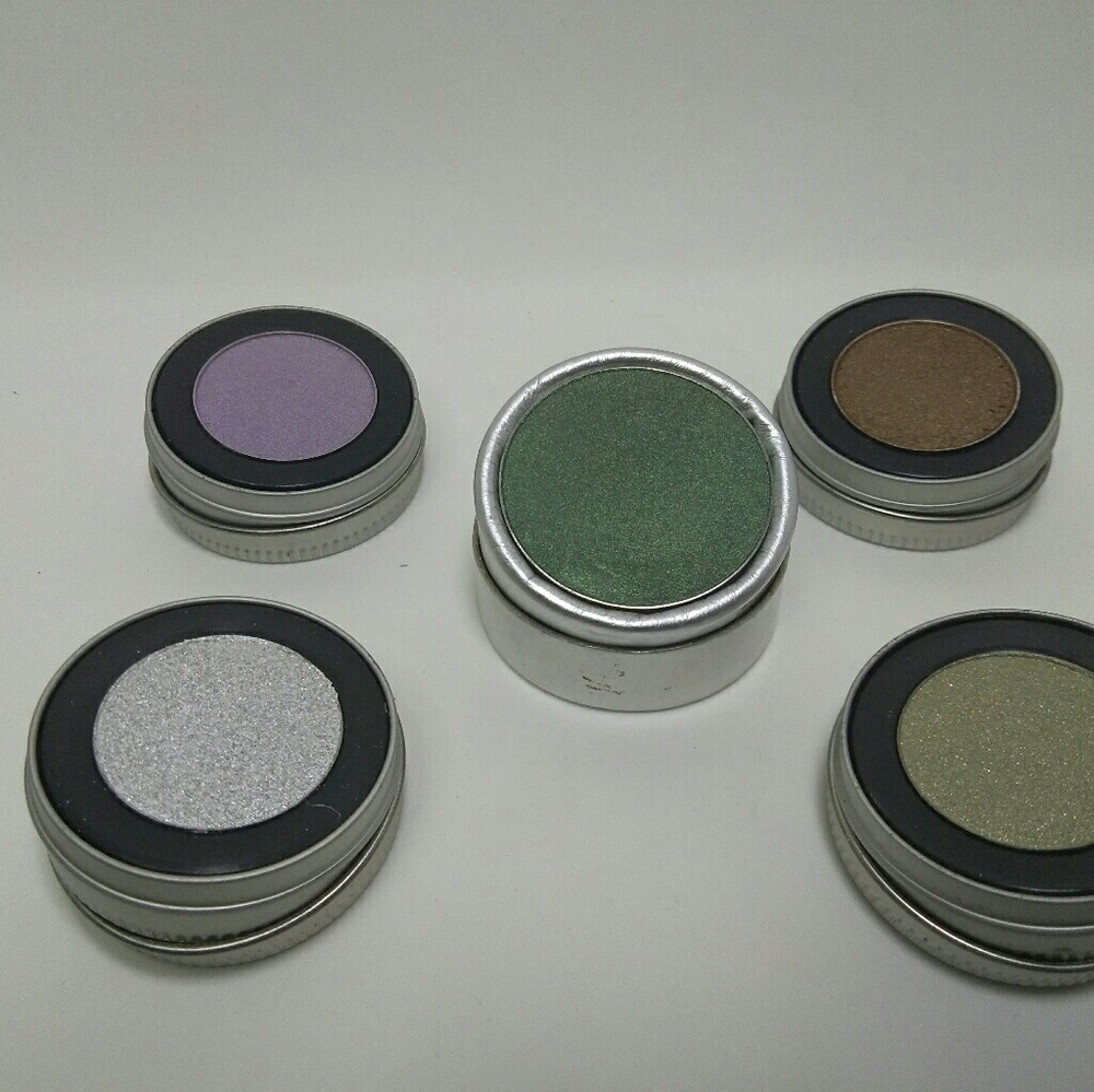 Eye Shadow Lot of (5) pcs.